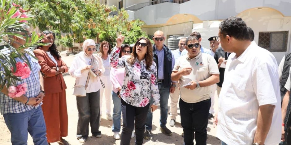 وزيرة التنمية المحلية والبيئة ومحافظ البحر الأحمر يتفقدان الأنشطة السياحية والبيئية بمحميات المحافظة