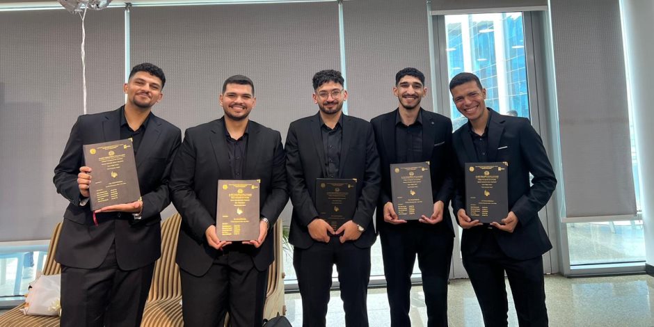 طلاب الإدارة والتكنولوجيا بالأكاديمية العربية يطورون نظام ذكى للكشف عن الحوادث فى وسائل النقل