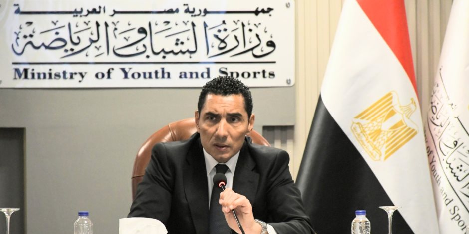 لمناقشة ملف مديونيات المرافق.. وزير الشباب والرياضة يعقد اجتماعًا مع الأندية وممثلي الجهات المعنية