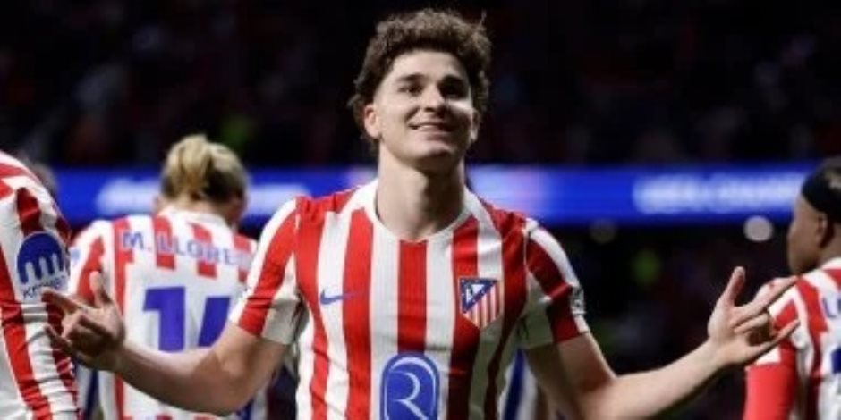 ريال مدريد يقدم 150 مليون يورو لضم  المهاجم الأرجنتيني ألفاريز.. وأتلتيكو يرفض
