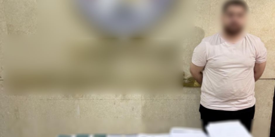 ضبط صاحب شركة وهمية للنصب على راغبي السفر للخارج والاستيلاء على أموالهم