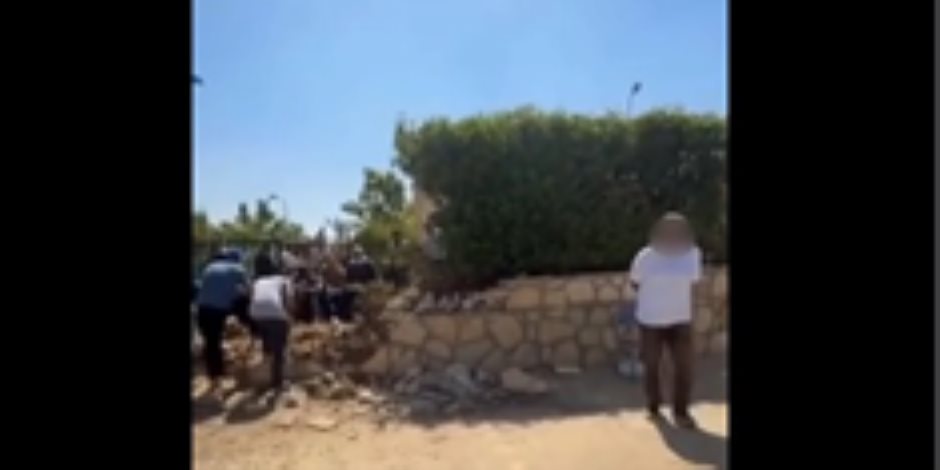 مشاجرة وإصابات بعد خلاف على بوابة جديدة داخل كمبوند بالتجمع الخامس.. واتخاذ الإجراءات القانونية حيال الطرفين