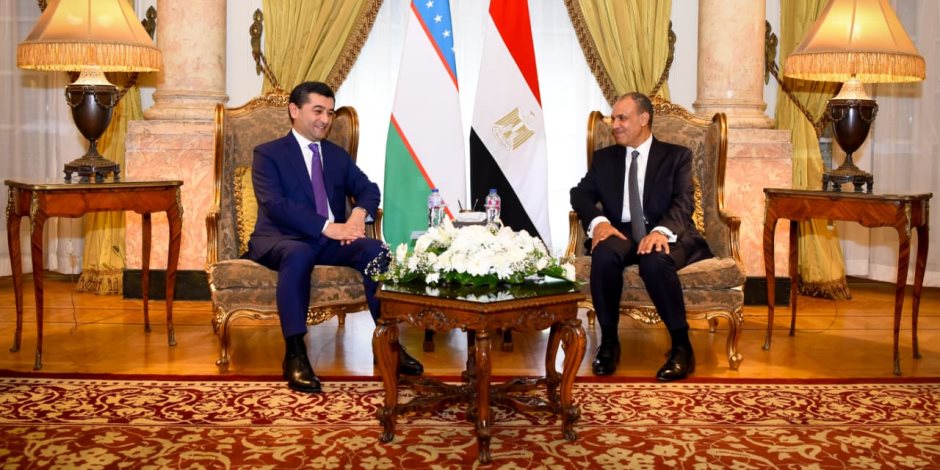 وزير الخارجية يعقد جلسة مباحثات موسعة مع وزير خارجية جمهورية أوزبكستان