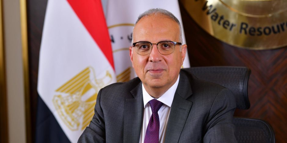 وزير الري يتابع موقف مشروع CROWN للإدارة المرنة مناخياً للمياه والتكيف مع التغيرات المناخية بوادي النيل