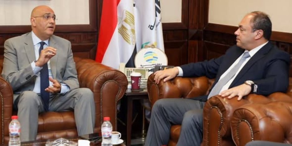  توقيع مذكرة تفاهم بين جهاز تنمية المشروعات لدعم المشروعات الإنتاجية والصناعية لشباب الصعيد