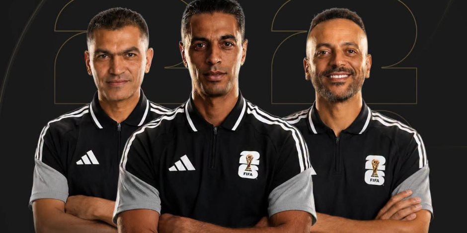 ثقة دولية جديدة.. طاقم تحكيم مصري يدير قمة الأرجنتين والنمسا في كأس العالم