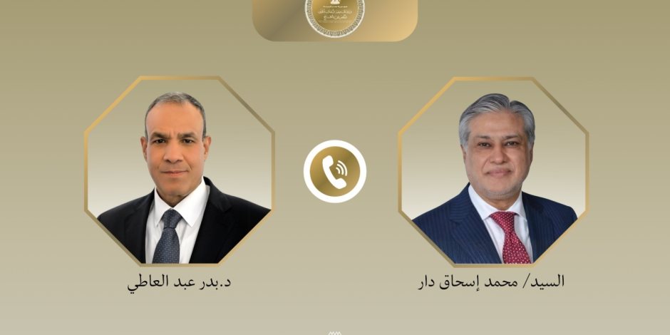 وزير الخارجية يبحث مع نظيره الباكستاني التطورات الإقليمية