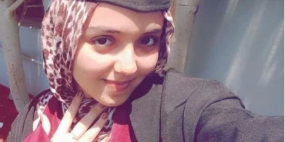 الطالبة مريم تحصد الدرجة النهائية فى الشهادة الإعدادية بالجيزة 