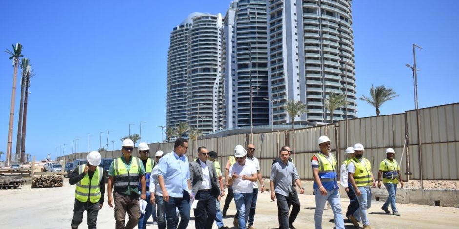 وزيرة الإسكان تتابع موقف تنفيذ أبراج مارينا العلمين والحي اللاتيني ومشروعات الخدمات بمدينة العلمين الجديدة