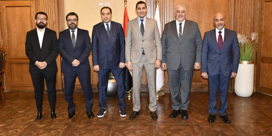 وزير الشباب والرياضة يعزز الشراكة مع القطاع الخاص لدعم الرياضيين وتجهيز البعثات المصرية