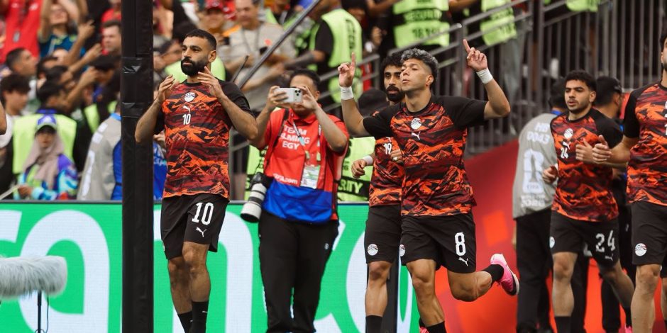 استقبال جماهيري حافل لمنتخب مصر في فانكوفر قبل مواجهة نيوزيلندا بكأس العالم.. فيديو وصور