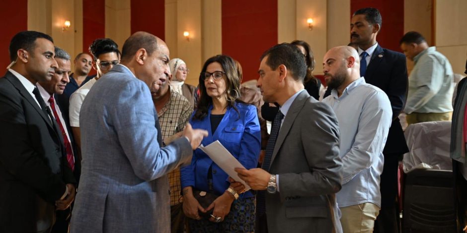 وزيرة الثقافة ومحافظ المنيا يتفقدان مشروعات تطوير مسرح قصر ثقافة المنيا وقصر ثقافة أبو قرقاص