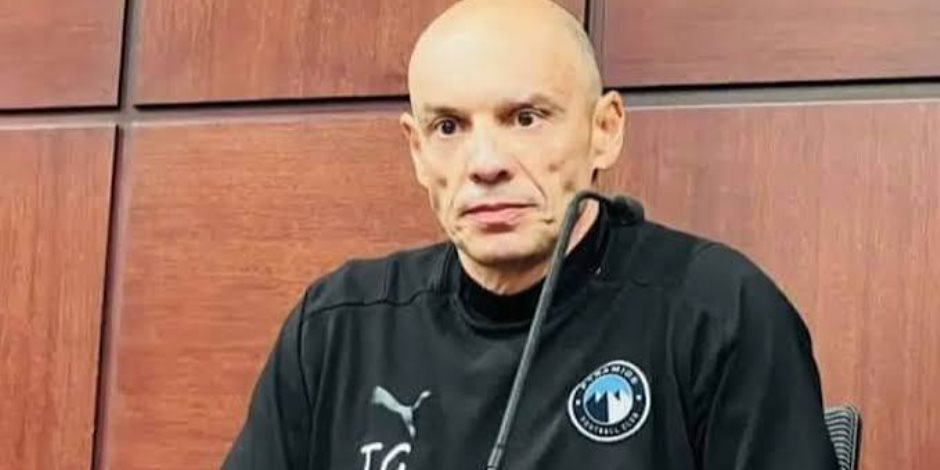 " حزن عميق" .. وفاة المدرب ولاعب الوسط السابق تاكيس جونياس مدرب بيراميدز ووادى دجلة السابق