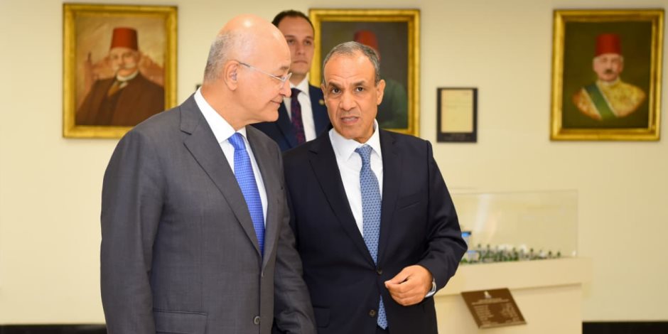وزير الخارجية يبحث مع مفوض الأمم المتحدة لشؤون اللاجئين تعزيز التعاون ويؤكد: قانون اللجوء خطوة تاريخية لتنظيم المنظومة الوطنية