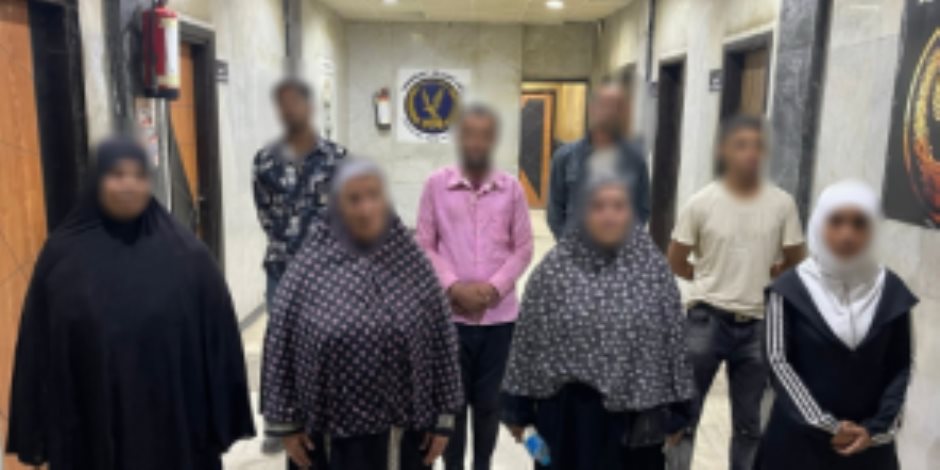 ضبط 5 رجال و4 سيدات لقيامهم باستغلال الأطفال الأحداث في أعمال التسول بالقاهرة