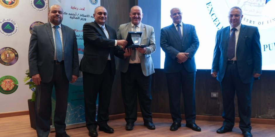 نائب وزير المالية: تشجيع التفكير الإبداعي لدى العاملين.. لتعزيز قدرتهم على أداء خدمة أفضل
