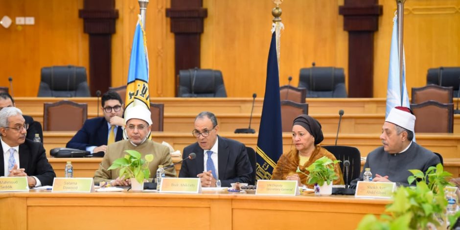 وزير الخارجية يفتتح المائدة المستديرة الأولى لمبادرة الأمم المتحدة حول الذكاء الاصطناعي والتنمية البشرية بجامعة الأزهر