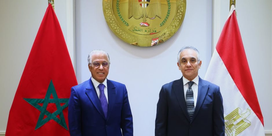 وزير العدل يستقبل سفير المملكة المغربية لبحث تطوير آفاق التعاون القضائي المشترك