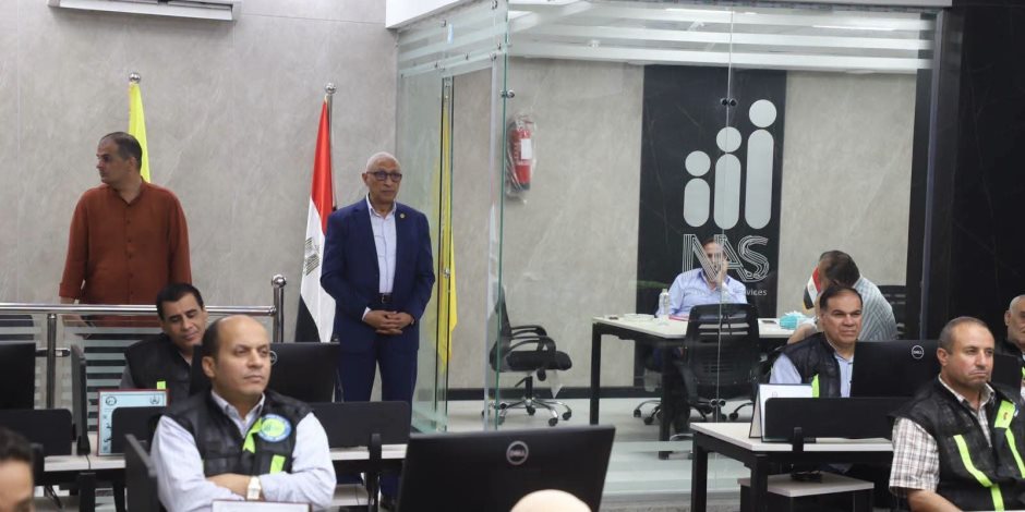 محافظ شمال سيناء يتابع استعدادات المحافظة للتعامل مع الأزمات والطوارئ لرفع كفاءة الاستعداد (صور) 