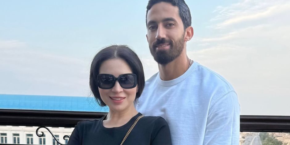 مي عز الدين تنشر صور لها مع زوجها أحمد تيمور 