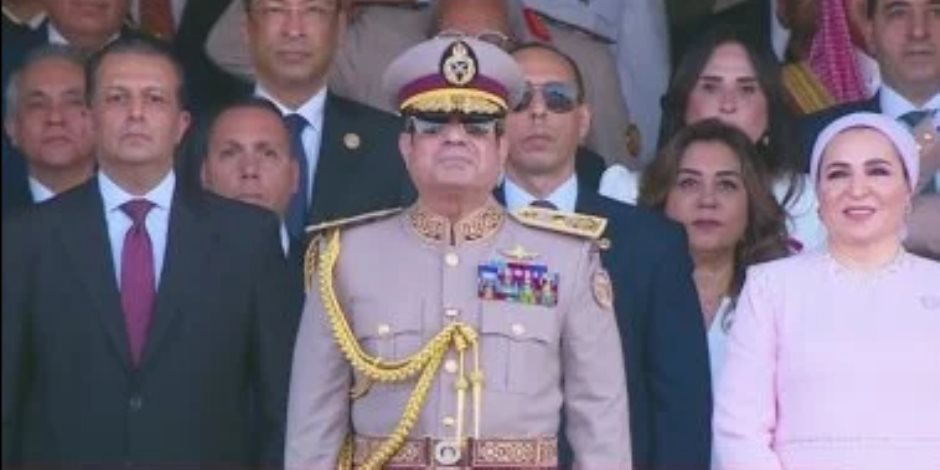 بحضور الرئيس السيسي.. عزف السلام الوطني إيذانًا بافتتاح مقر القيادة الاستراتيجية بالعاصمة الإدارية (فيديو)