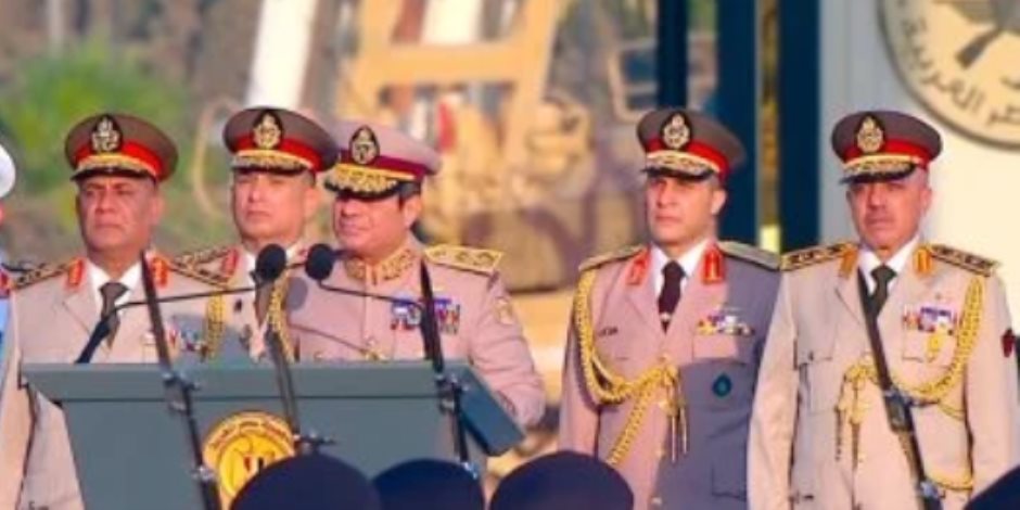"اسلمي يا مصر".. عرض عسكري وأوبريت وطني في افتتاح مقر القيادة الاستراتيجية بحضور الرئيس السيسي (فيديو)