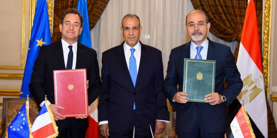 وزير الخارجية يشهد مراسم التوقيع على إعلان النوايا للتعاون في مجال الهجرة بين مصر وفرنسا