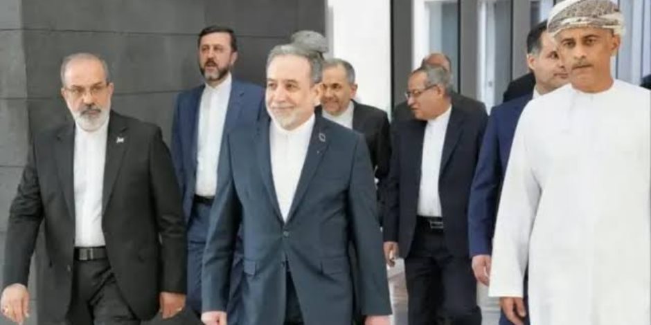 عراقجي في مسقط لبحث ترتيبات "مضيق هرمز".. والصحة الإيرانية تعلن مقتل وإصابة 132 شخصاً 