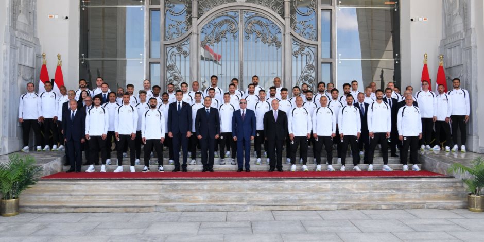 الرئيس السيسي يؤكد لمنتخب مصر ضرورة وجود كشافين متجردين للمواهب الشابة والصغيرة