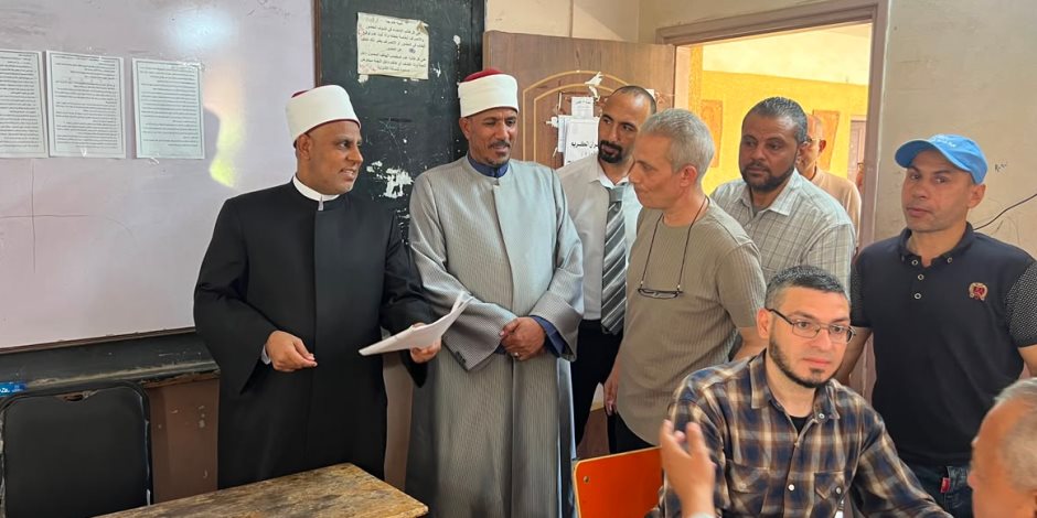 الدكتور أحمد الشرقاوي يتفقد مركز تصحيح الجيزة بفروعه الثلاثة لمتابعة انتظام أعمال تصحيح الشهادة الثانوية الأزهرية