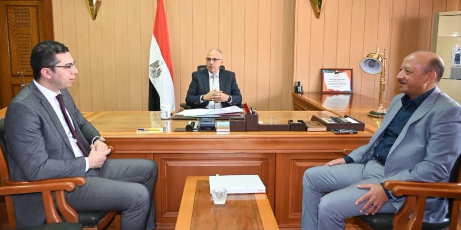 وزير الري يتابع مشروعات التعاون مع دول حوض النيل ويؤكد استمرار دعم مصر للمشروعات التنموية