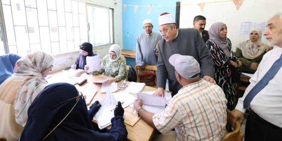 في اليوم الأول .. الشيخ أيمن عبدالغني يتفقد مركز تصحيح الشهادة الثانوية الأزهرية بمجمع مدينة نصر 