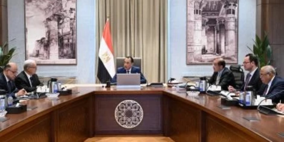 رئيس الوزراء يتابع مستجدات تنفيذ خطة تخارج الدولة من عدد من الشركات الحكومية