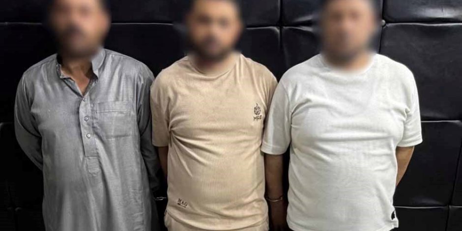 ضبط تشكيل عصابي سرق (16) هاتفًا محمولًا بأسلوب المغافلة في القاهرة