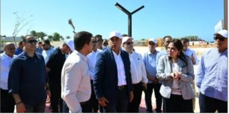 مدبولي يتفقد مشروع الممشى السياحى الرابط بين مارينا 5 ومارينا 7