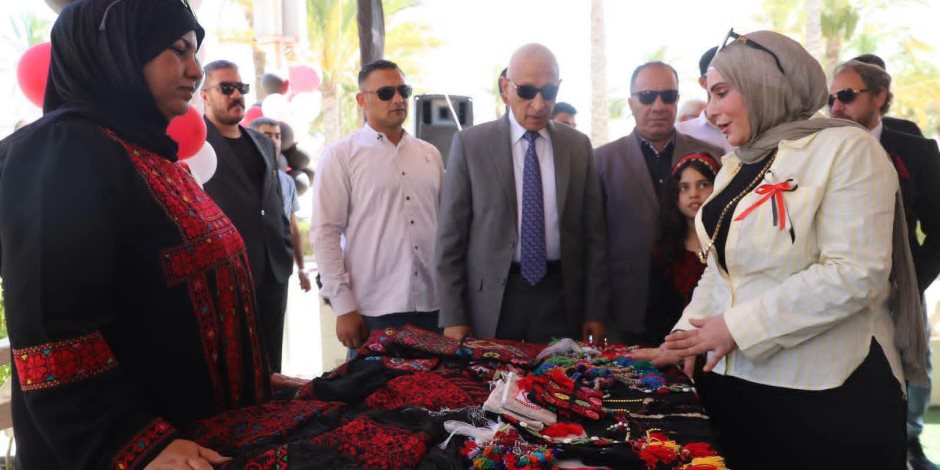 محافظ شمال سيناء يفتتح معرض الحرف اليدوية والتراثية بالعريش بهدف فتح منافذ تسويقية للسيدات السيناويات