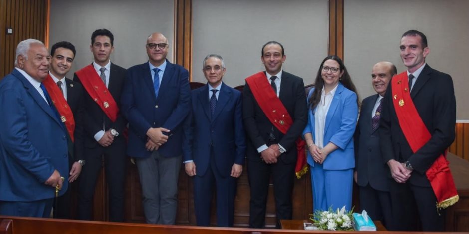 وزير العدل يلتقي قضاة وأعضاء النيابة العامة بالإسكندرية ويكرِّم المتميزين