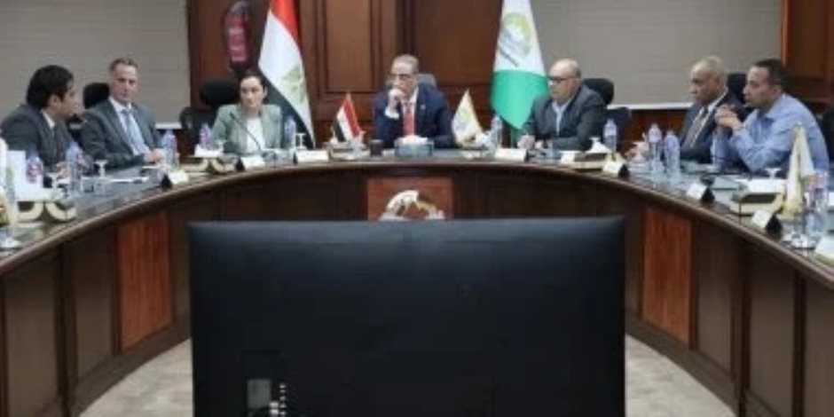 محافظ الجيزة يعلن استلام الشريحة الأولى بـ250 مليون جنيه لدعم منظومة النظافة.. اعرف التفاصيل 