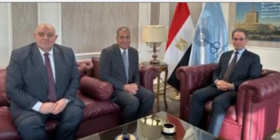 أيمن عطية رئيسًا لإذاعة صوت العرب