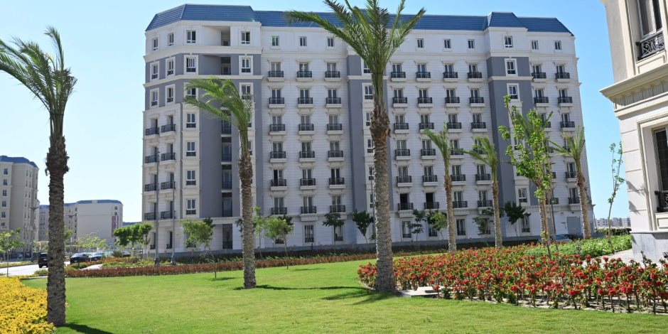العلمين الجديدة.. من رمال الصحراء إلى مدينة تنبض بالحياة وتنافس المدن العالمية