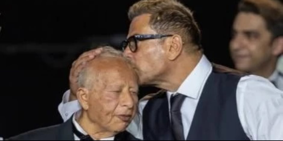 عمرو دياب ينعي هانى شنودة : ترك إرثا فنيا عظيما وأسهم في تشكيل أجيال كاملة