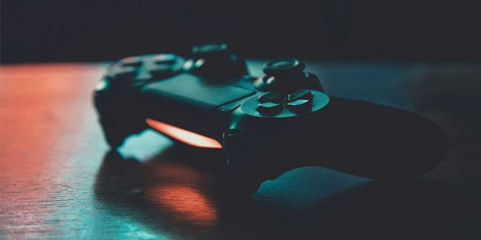 دار الإفتاء تجيب.. ما حكم عمل سايبر يحتوي على ألعاب ترفيهية؟