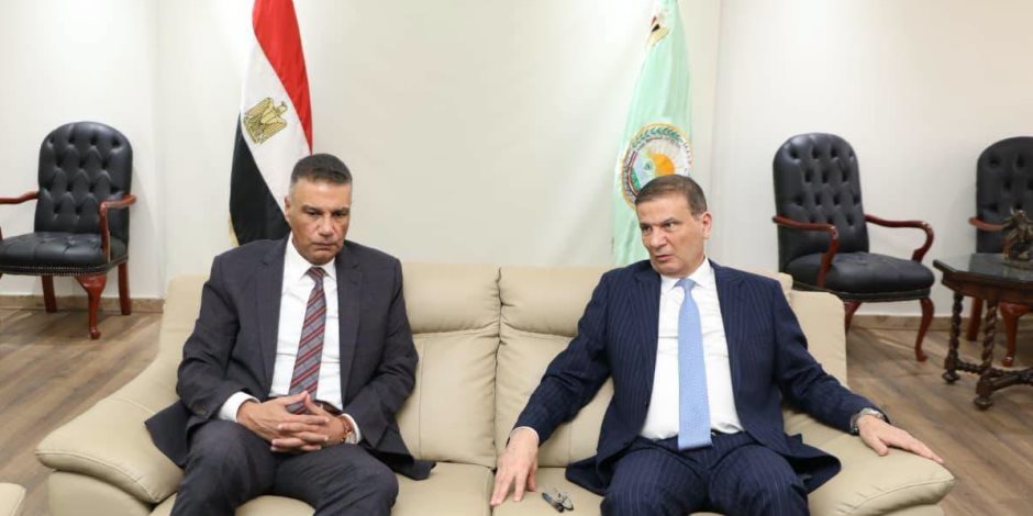 وزير الزراعة يبحث مع محافظ جنوب سيناء التوسع في زراعات النخيل والزيتون وتطوير المزارع الإرشادية