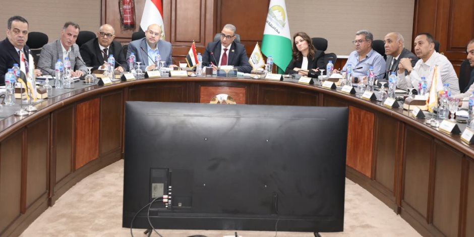 محافظ الجيزة: دراسة خفض تنسيق القبول بالمرحلة الثانوية خلال الأسبوع الجاري