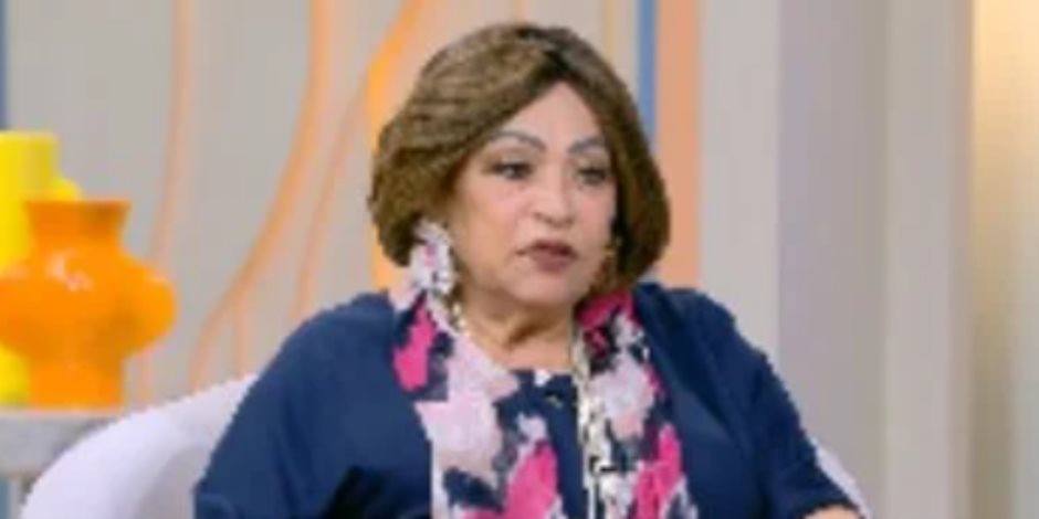 السفيرة منى عمر تروى كواليس 40 عاما بوزارة الخارجية فى «ست ستات»