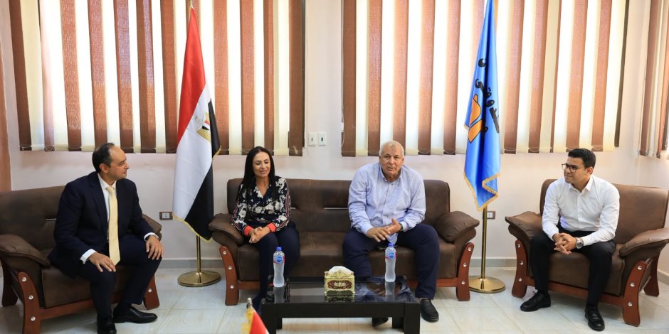 وزيرة التضامن و محافظ مطروح يزوران مركز العزيمة التابع لصندوق مكافحة الإدمان بمطروح