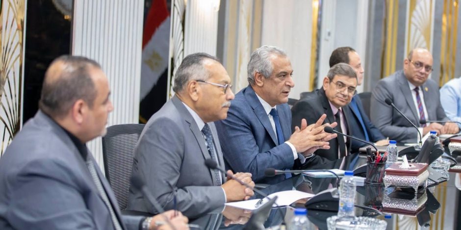 وزيرا "الإنتاج الحربي" و"الاستثمار والتجارة الخارجية" يبحثان سبل تعزيز التعاون المشترك لدفع عجلة التنمية 