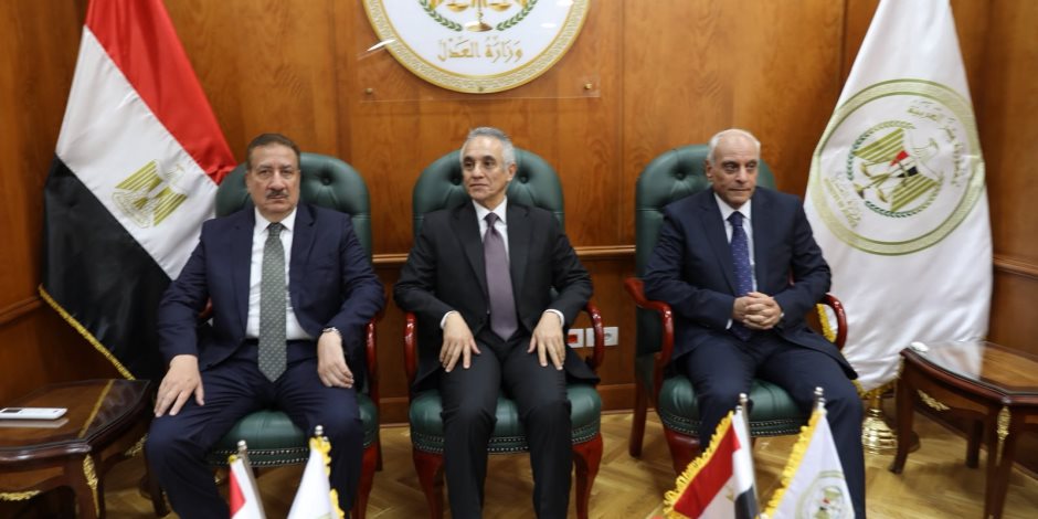 وزير العدل يفتتح محكمة بورفؤاد الجزئية بمحافظة بورسعيد ويلتقي القضاة وأعضاء النيابة العامة ويكرم المتميزين 