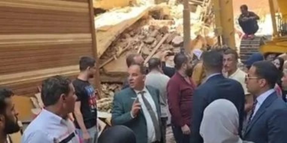 النيابة الإدارية تحقق فى أنهيار عقار زفتى بعد وفاة 4 أشخاص وتنتقل لموقع الحادث