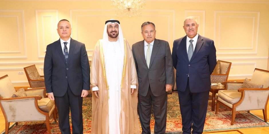 رئيس البرلمان العربي يبحث مع أمين عام الجامعة العربية تعزيز العمل العربي المشترك